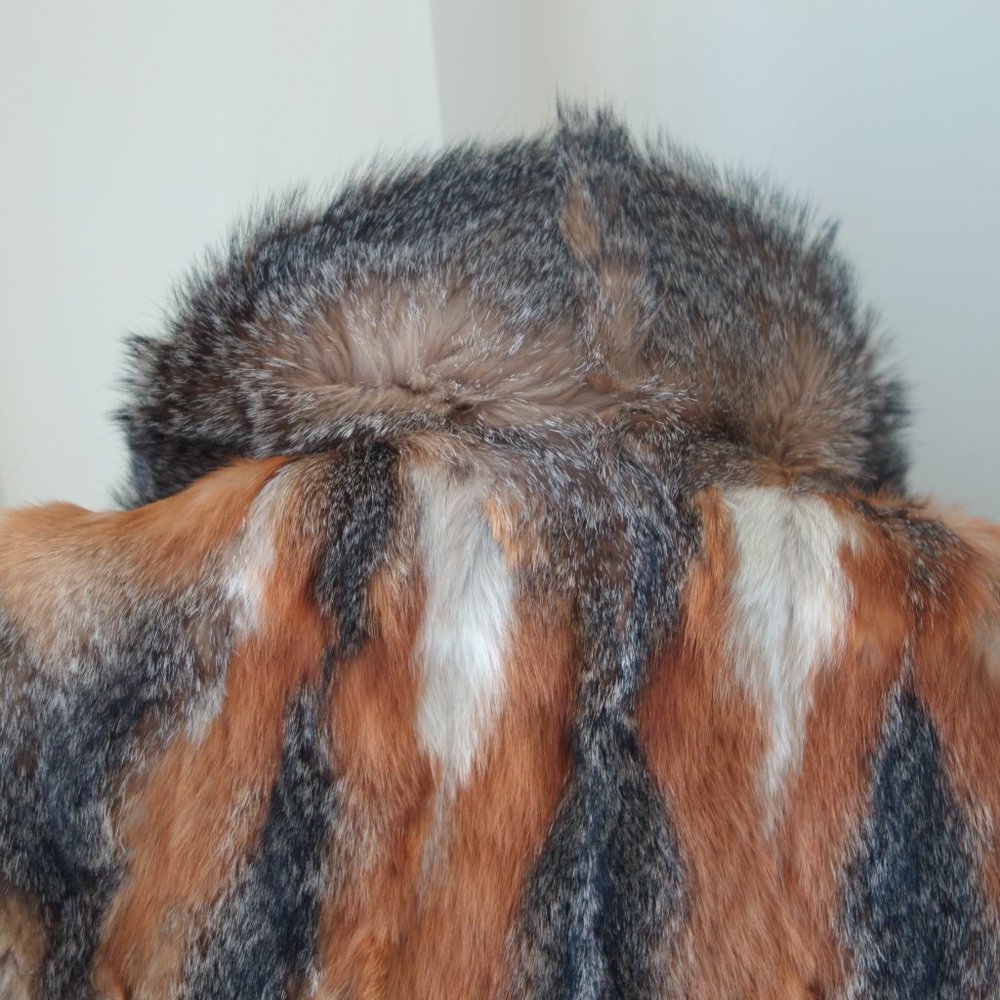 Real Fur Coat - Picture 5 of 16